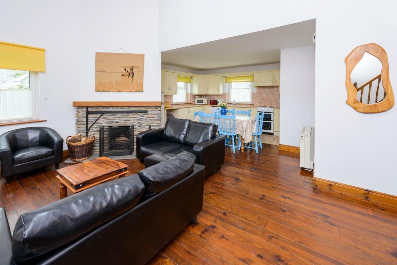 Dingle Centre Townhouse An Capall Dubh 딩글 외부 사진