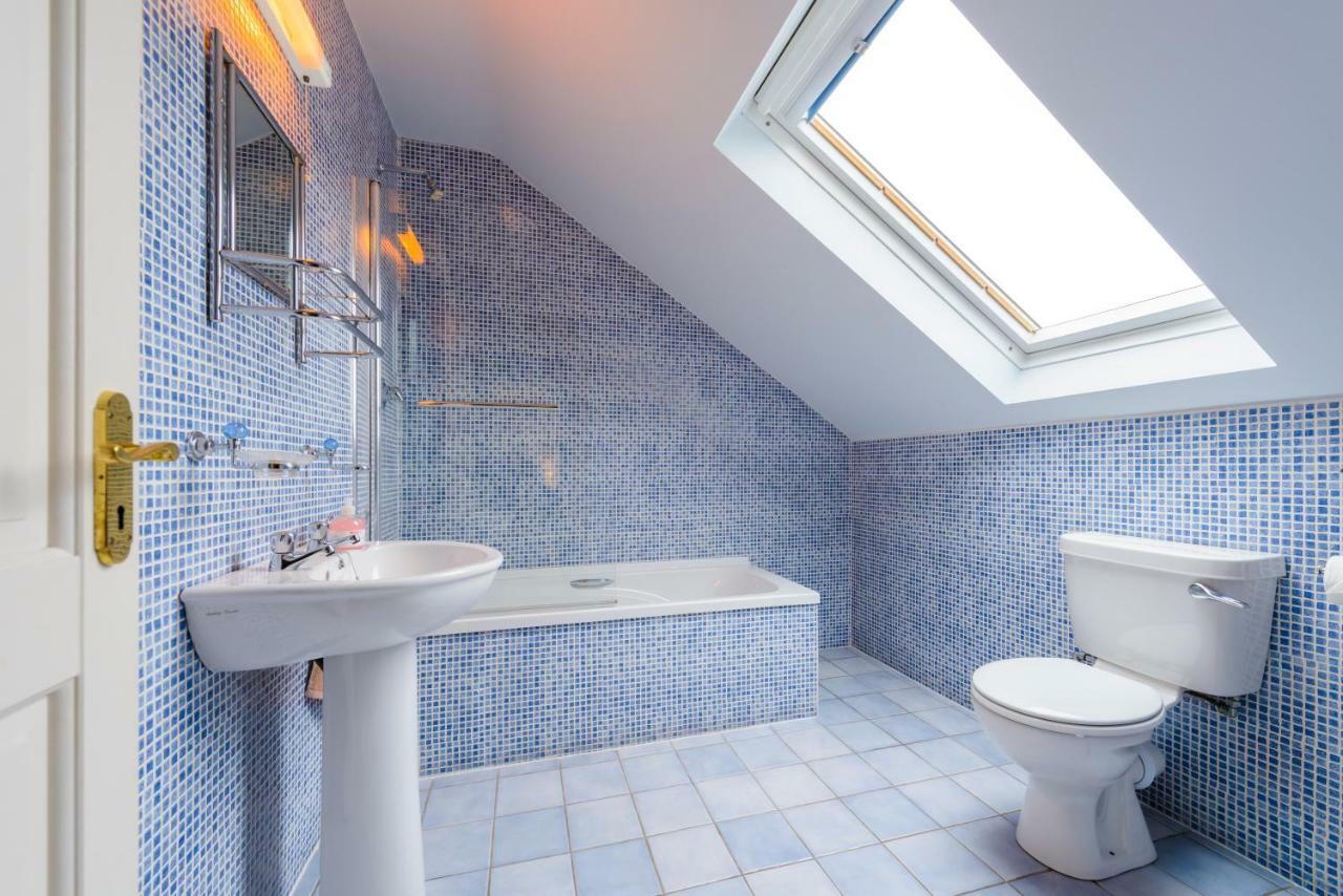Dingle Centre Townhouse An Capall Dubh 딩글 외부 사진